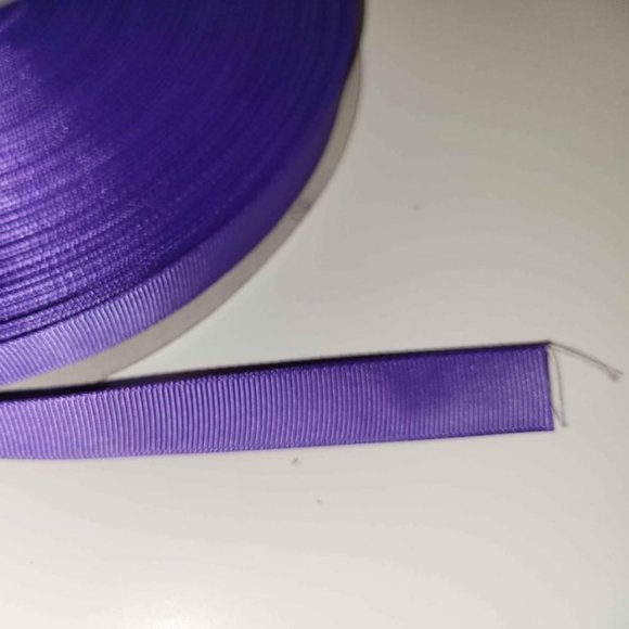 Grosgrain 5/8" Ribbon 100% Polyester 100 yards per roll - Picture 1 of 2